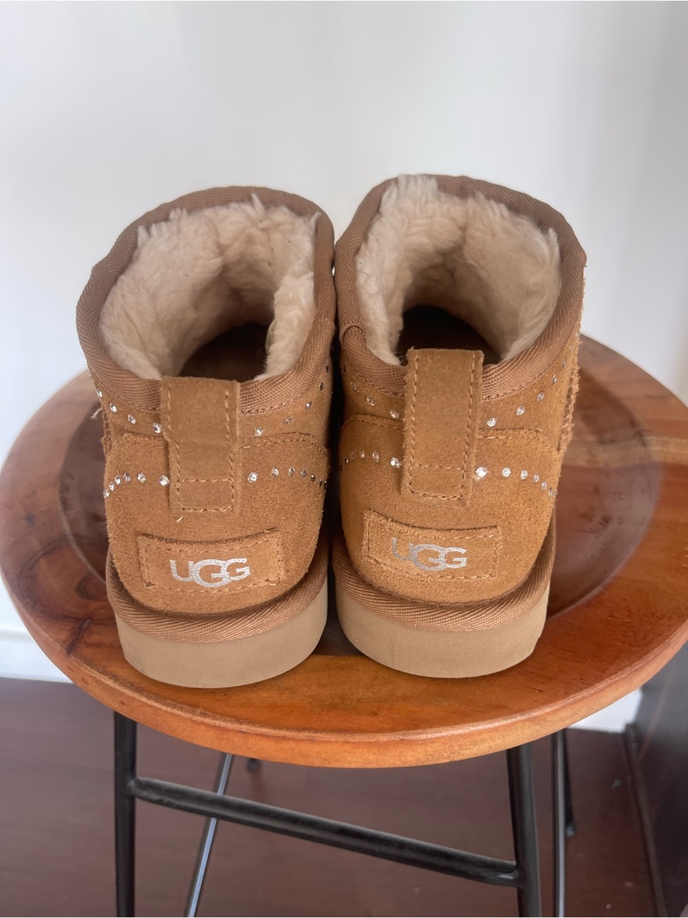 UGG CLASSIC ULTRAMINI BLING chestnut suede w/ Swarovski Crystals. Size 8 - Picture 9 of 15